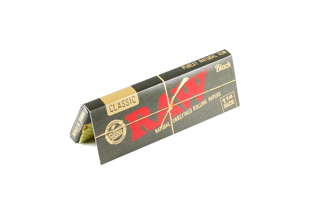 RAW Black 1 1/4 Rolling Papers